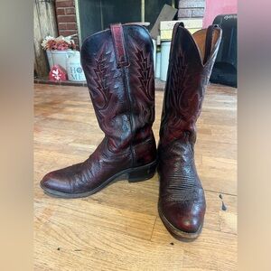 Lucchese cherry Cowboy Boots Size: 9 D